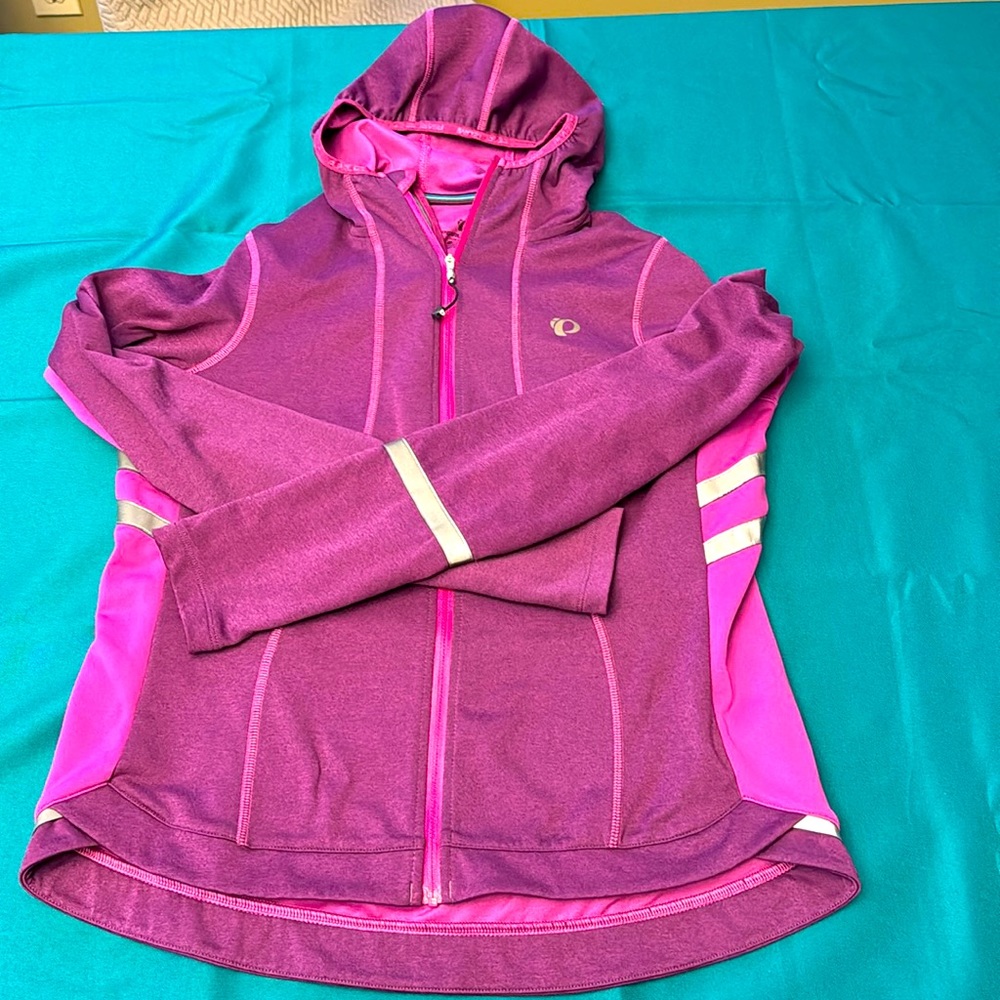 Pearl Izumi woman’s cycling zip up hoodie
